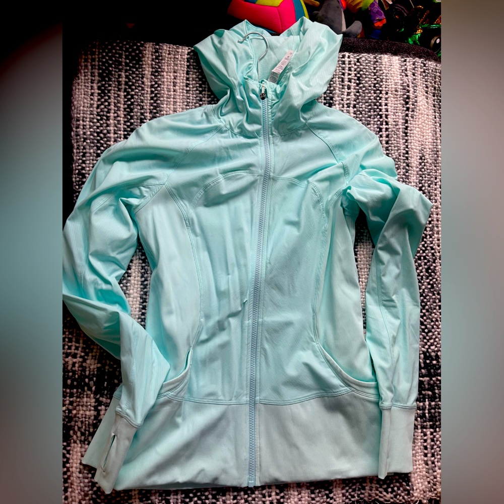 Lululemon woman jacket. Size 10, color mint/light blue.